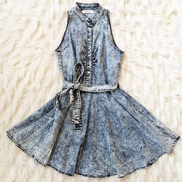 vibrant Dresses & Skirts - Acid wash sleeveless jean dress with tie belt